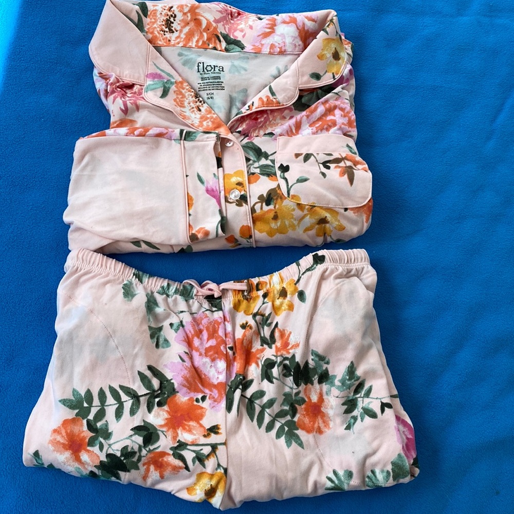 Pajama Set Flora by Flora Nikrooz - PJs Top & Bottoms Size S (6-8)